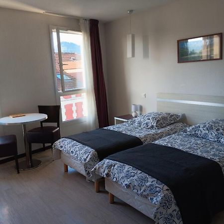 Studio 24M2 Au 4Eme Etage Ascenseur A Cote De La Gare Sncf ルルド エクステリア 写真