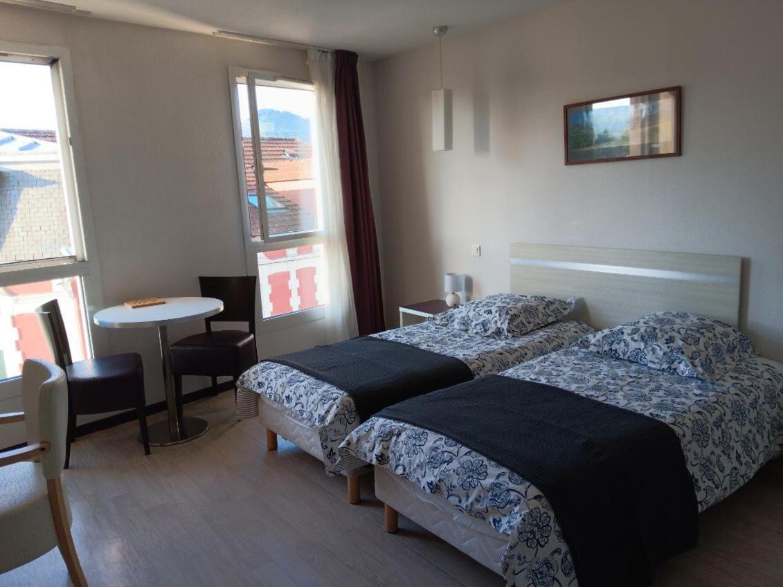 Studio 24M2 Au 4Eme Etage Ascenseur A Cote De La Gare Sncf ルルド エクステリア 写真